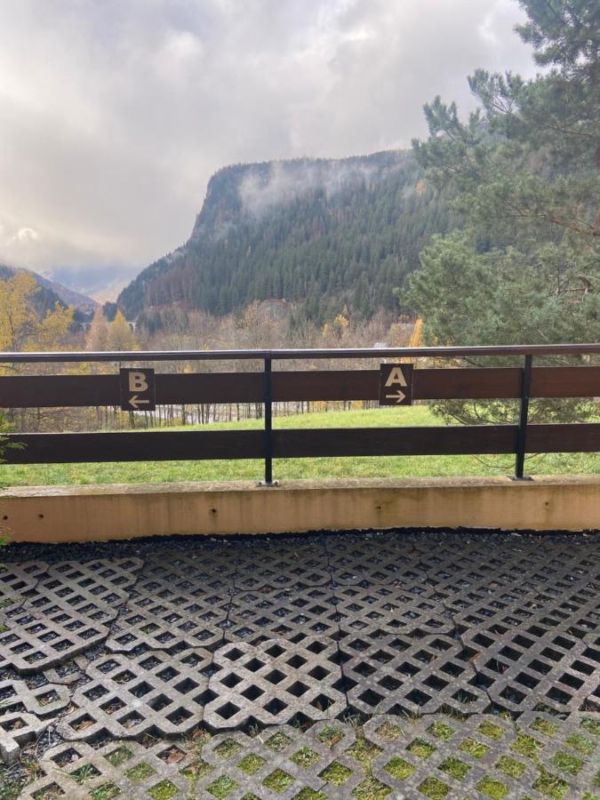 אוש Vallee De Chamonix Au Pied Des Pistes מראה חיצוני תמונה